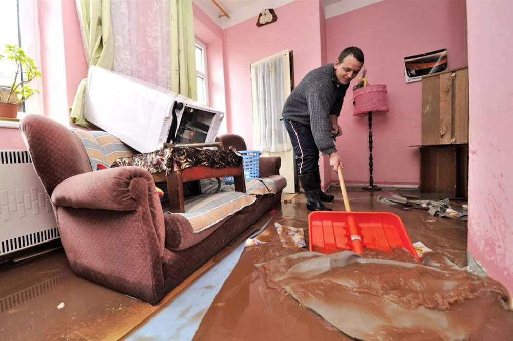 Нанесение ущерба соседями Нанесение ущерба соседями